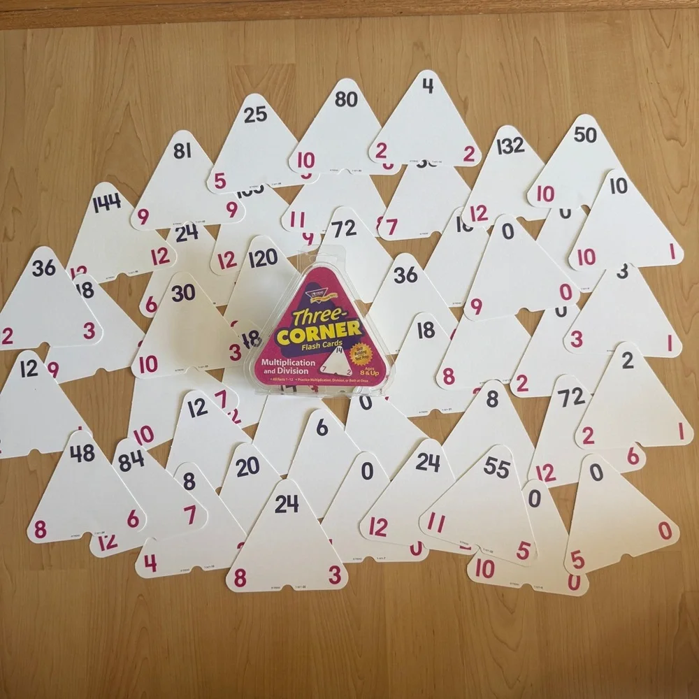 Lot of 2 Three-Corner Flash Cards: Addition/Subtraction, Multiplication/Division